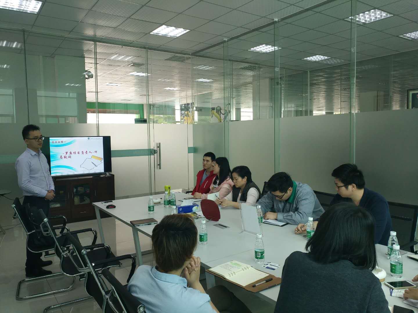 祝贺罗庚机器人签约顺景xk体育_xk体育(中国)官方网站